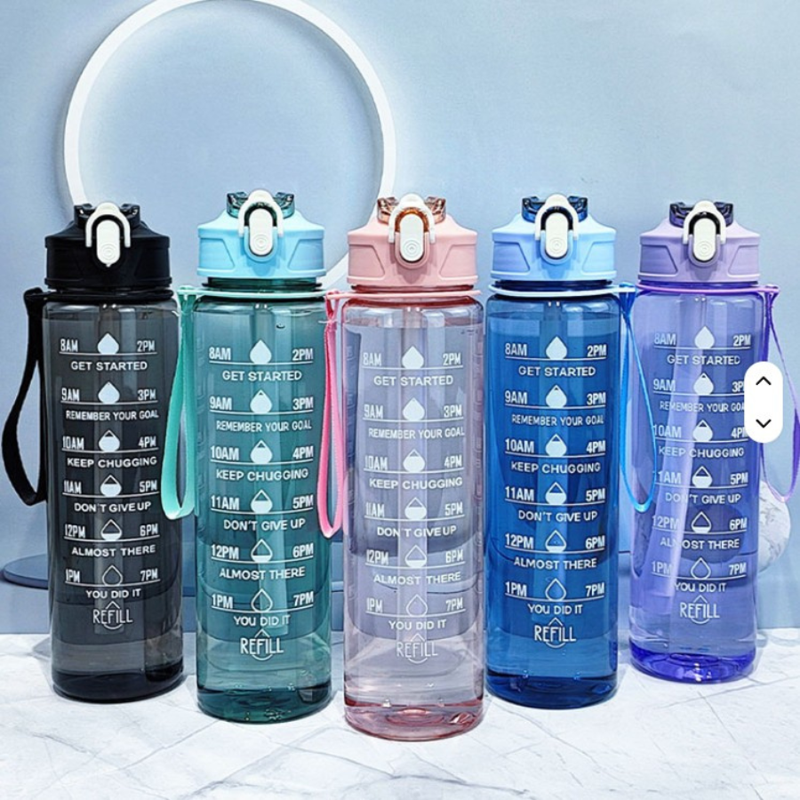 Colecția Glasslook 900 ml, sticle de apă din plastic fără BPA, disponibile în 5 culori moderne, ideale pentru școală și sport