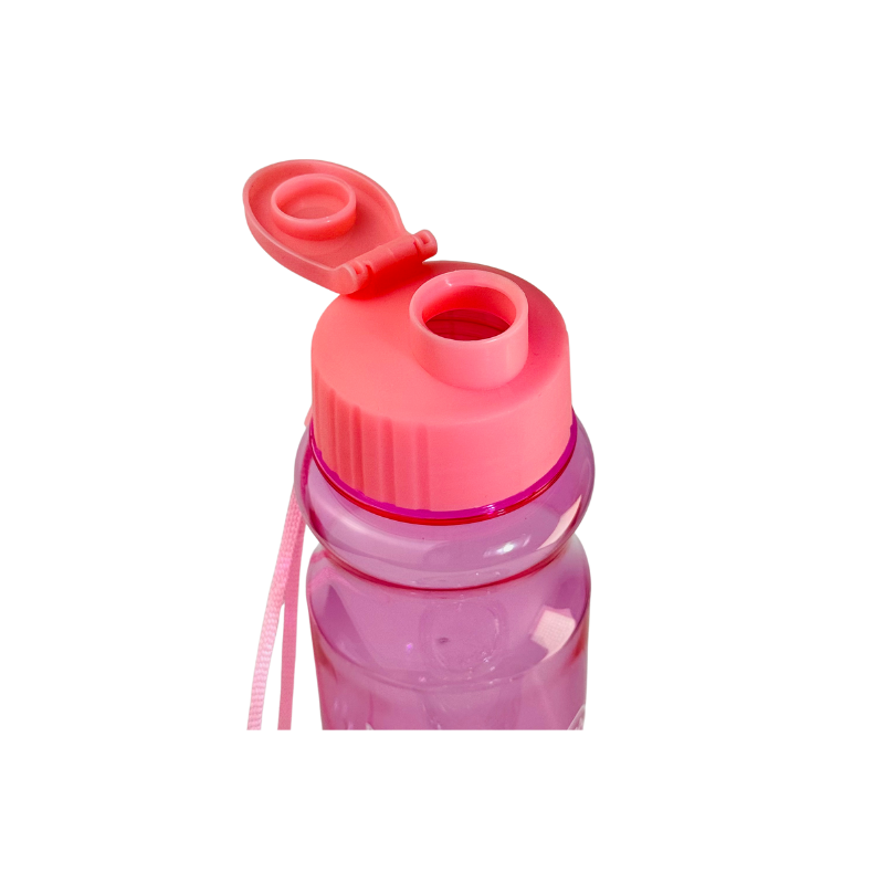 Detaliu capac și orificiu de băut sticlă apă 500 ml Kids Strawberry cu sistem anti-scurgere