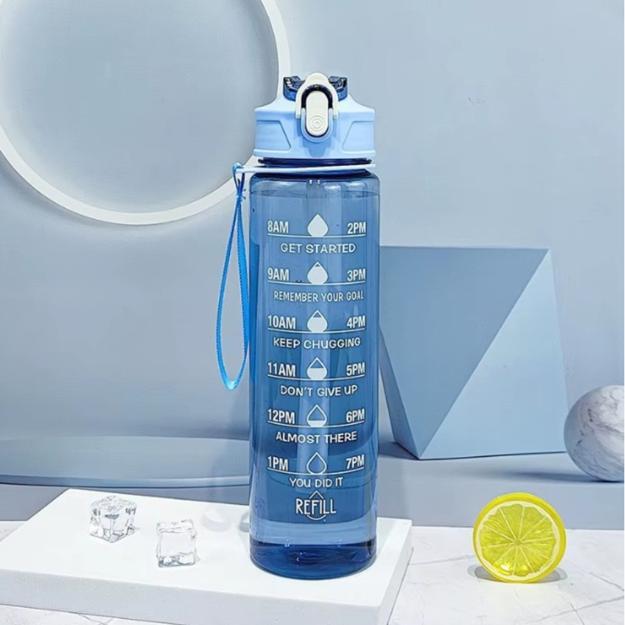 Sticlă de apă 900 ml Glasslook Blue, design modern, rezistentă și ușor de transportat, potrivită pentru utilizare zilnică