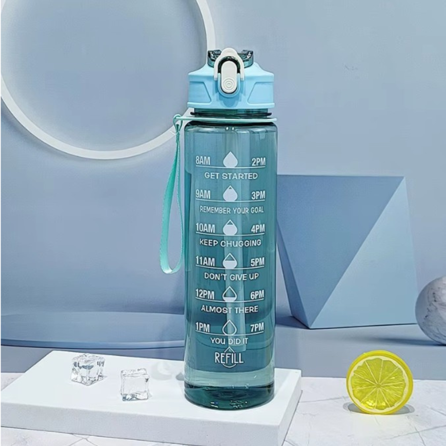 Sticlă de apă 900 ml Glasslook Green, design modern, rezistentă și ușor de transportat, potrivită pentru utilizare zilnică