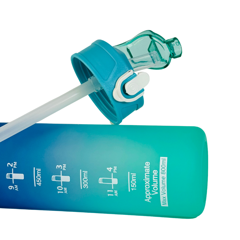 Sticlă sport 800 ml Football City cu capac anti-scurgere și mâner pentru transport ușor